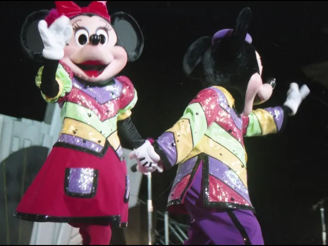ミニーとミッキー（ディズニー・リズム・オブ・ワールド）