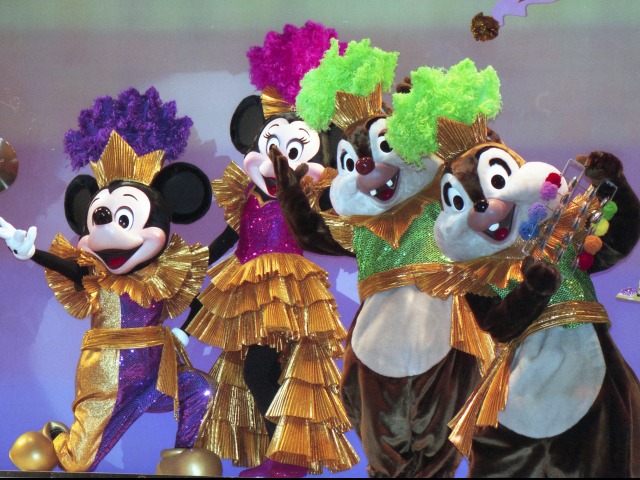 ミッキー、ミニー、デール、チップ（ミニー・オー！ミニー）