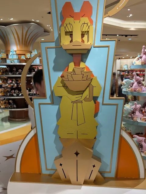 デイジー像（ディズニーストア）