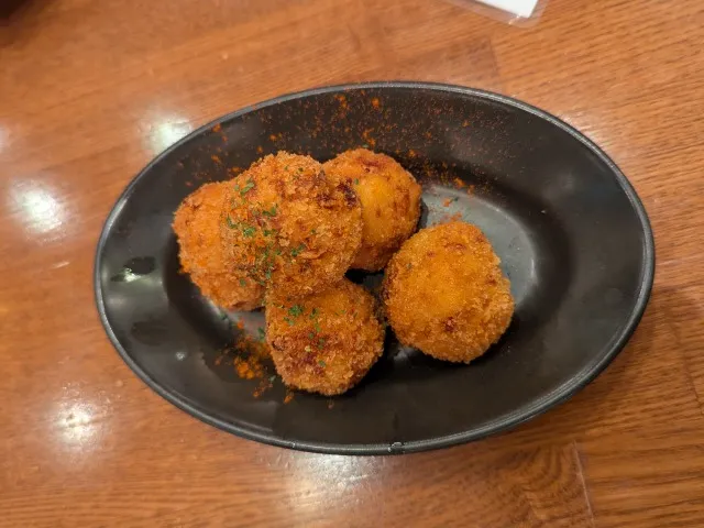 生ハムのクリームコロッケ(バル・リカ・セルヴェッサ)