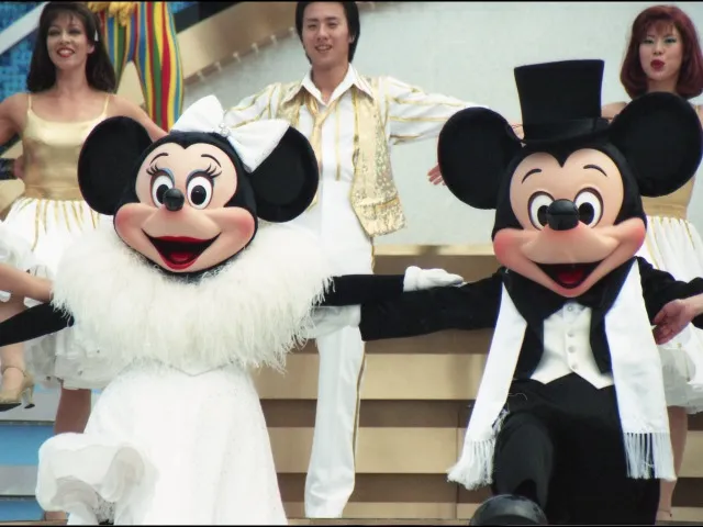 ミニーとミッキー（ショービズ・イズ）