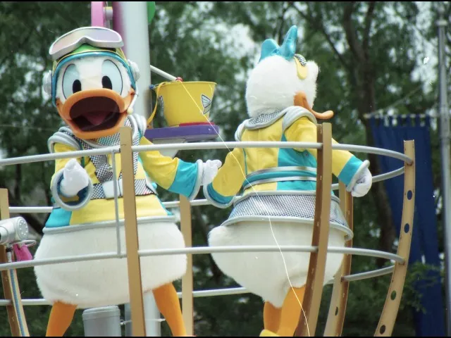 ドナルドとデイジー（バズ・ライトイヤー夏の大作戦）