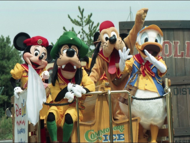 ミニー、グーフィー、プルート、ドナルド（ディズニーキッズ・サマーアドベンチャー）