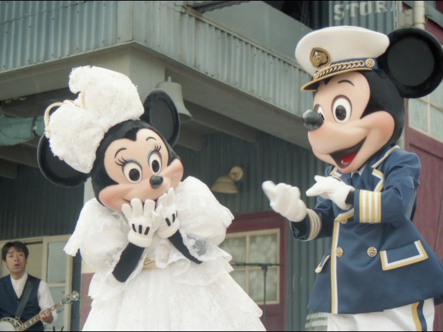 ミニーとミッキー（セイル・アウェイ）