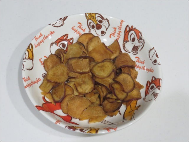 チップ＆デール さつまいもチップス SWEET POTATO FLAVOR 中身（ディズニーストア）