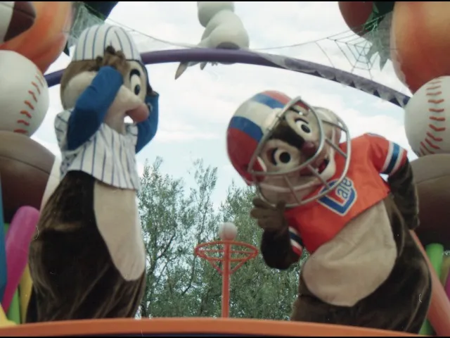 チップとデール（ディズニー・ハロウィーン・パレード 2004）