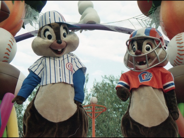 チップとデール（ディズニー・ハロウィーン・パレード 2004）