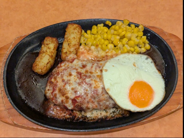 イタリアンハンバーグ（サイゼリヤ）