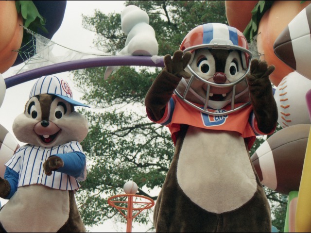 チップとデール（ディズニー・ハロウィーン・パレード 2004）