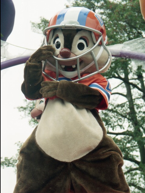 デール（ディズニー・ハロウィーン・パレード）
