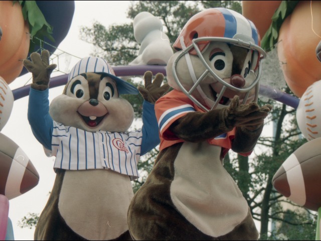 チップとデール（ディズニー・ハロウィーン・パレード 2004）