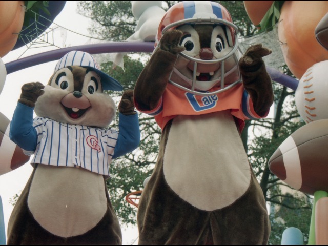 チップとデール（ディズニー・ハロウィーン・パレード 2004）
