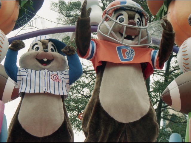 チップとデール（ディズニー・ハロウィーン・パレード 2004）