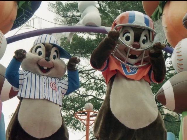 チップとデール（ディズニー・ハロウィーン・パレード 2004）