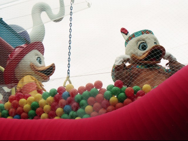ヒューイとルーイ（ディズニー・ハロウィーン・パレード 2004）