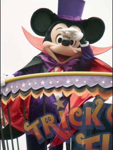 ミッキーマウス（ディズニー・ハロウィーン・パレード 2004）