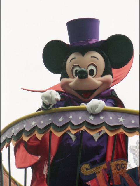 ミッキーマウス（ディズニー・ハロウィーン・パレード 2004）