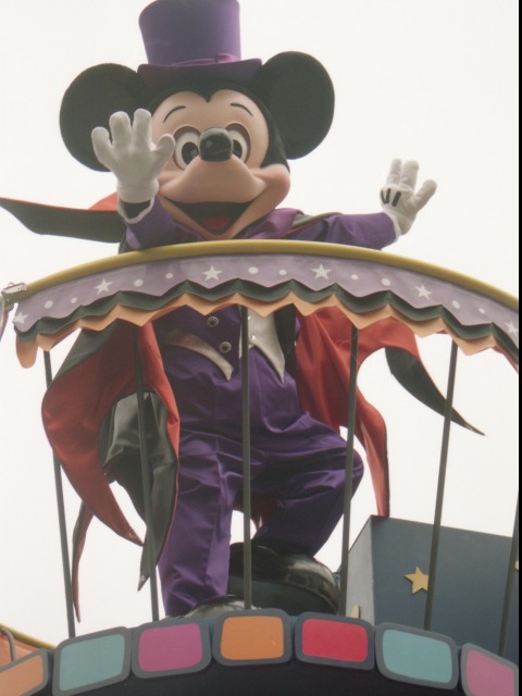 ミッキーマウス（ディズニー・ハロウィーン・パレード 2004）