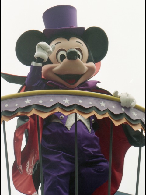 ミッキーマウス（ディズニー・ハロウィーン・パレード 2004）