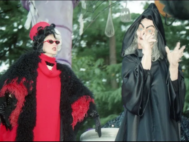 クルエラとウィックド・ウィッチ（ディズニー・ハロウィーン・パレード 2004）
