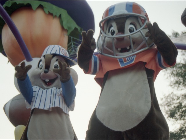 チップとデール（ディズニー・ハロウィーン・パレード 2004）