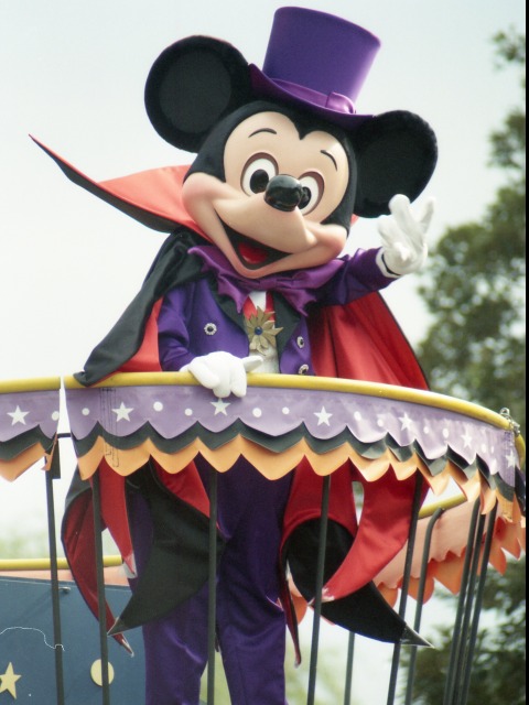 ミッキーマウス（ディズニー・ハロウィーン・パレード 2004）