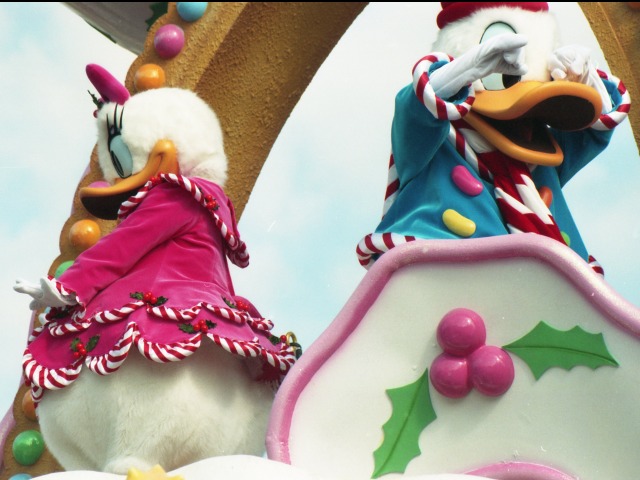 デイジーとドナルド（ミッキーのクリスマス・オン・パレード）