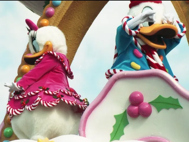 デイジーとドナルド（ミッキーのクリスマス・オン・パレード）