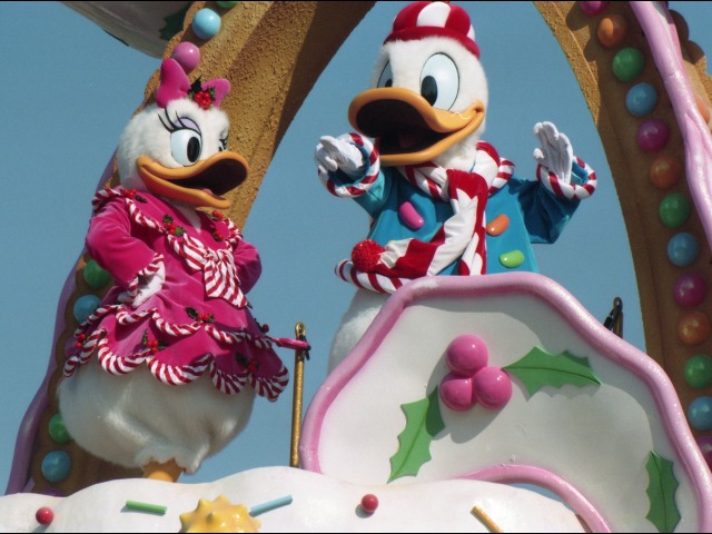 デイジーとドナルド（ミッキーのクリスマス・オン・パレード）