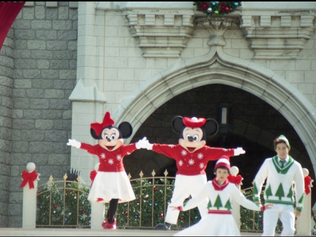 ミニーとミッキー（ミッキーのクリスマスプレゼント）