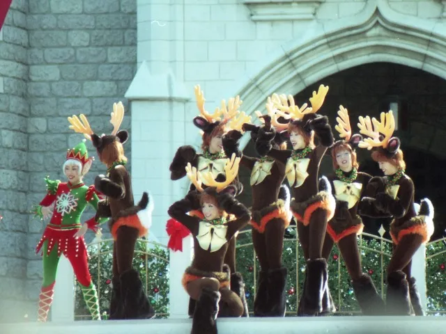 トナカイダンサー（ミッキーのクリスマスプレゼント）