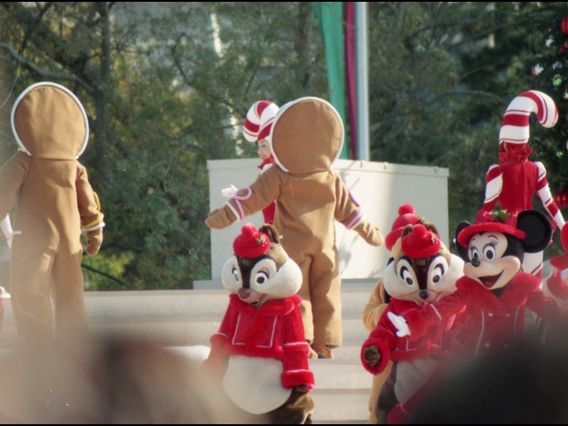 デール、チップ、ミニー（ミッキーのクリスマスプレゼント）
