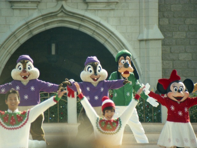 チップ、デール、グーフィー、ミニー（ミッキーのクリスマスプレゼント）