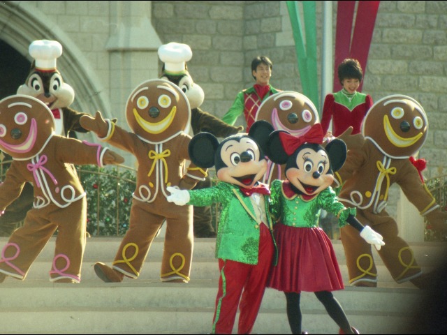 チップ、デール、ミッキー、ミニー（ミッキーのクリスマスプレゼント）