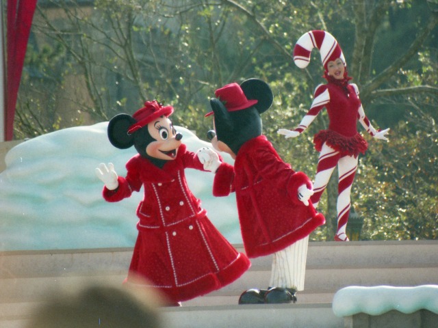 ミニーとミッキー（ミッキーのクリスマスプレゼント）