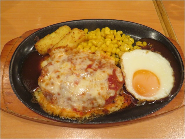 イタリアンハンバーグ（サイゼリヤ）
