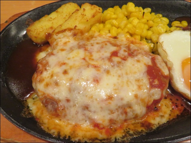 イタリアンハンバーグ アップ（サイゼリヤ）