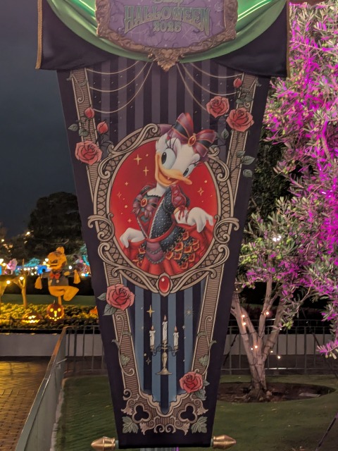 デイジーの旗（ディズニー・ハロウィーン 2025）