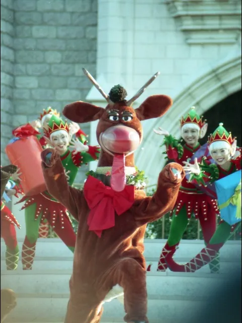 トナカイと小人（ミッキーのクリスマスプレゼント）