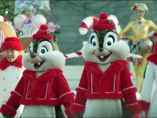 デールとチップ（ミッキーのクリスマスプレゼント）