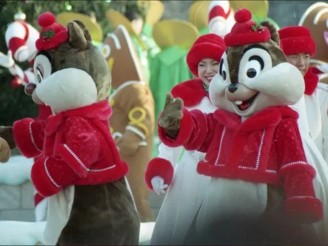デールとチップ（ミッキーのクリスマスプレゼント）