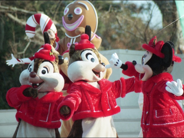 デール、チップ、ミニー（ミッキーのクリスマスプレゼント）