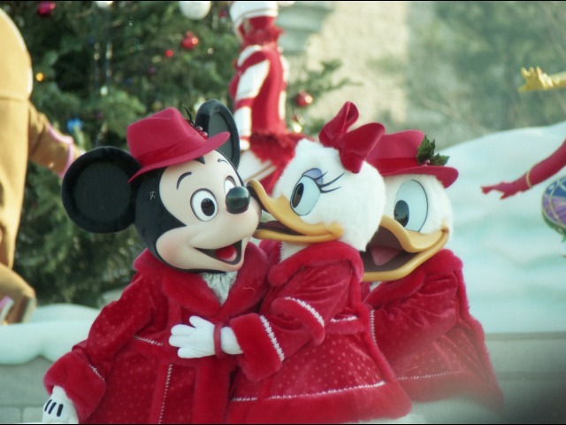 ミッキー、デイジー、ドナルド（ミッキーのクリスマスプレゼント）