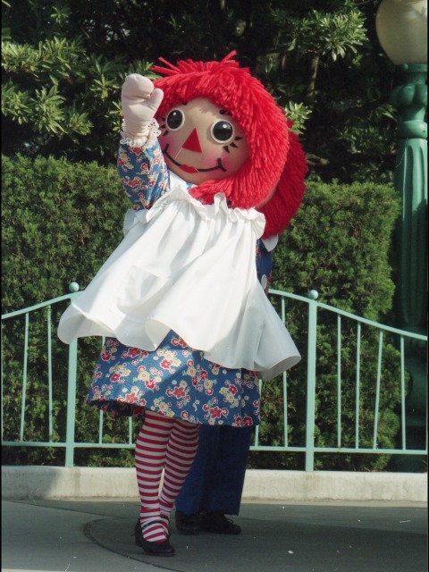 ラガディ・アン人形（ミッキーのクリスマス・オン・パレード）