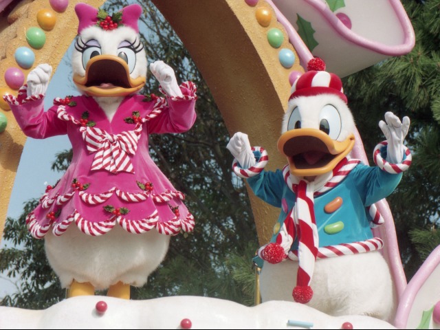 デイジーとドナルド（ミッキーのクリスマス・オン・パレード）