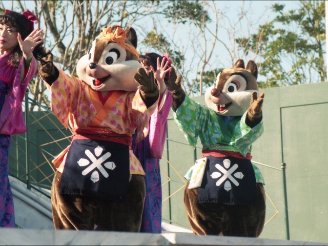 チップとデール（ニューヨーク“お正月”グリーティング）