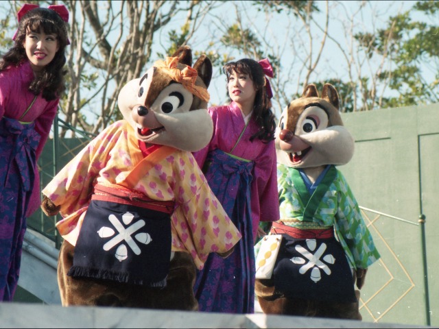 チップとデール（ニューヨーク“お正月”グリーティング）