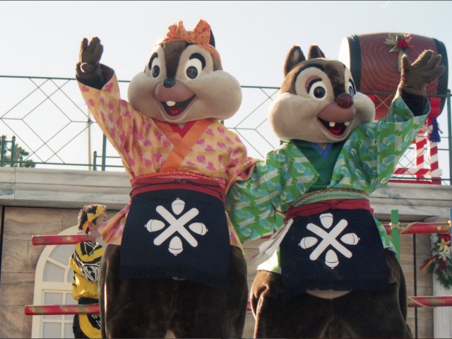 チップとデール（ニューヨーク“お正月”グリーティング）