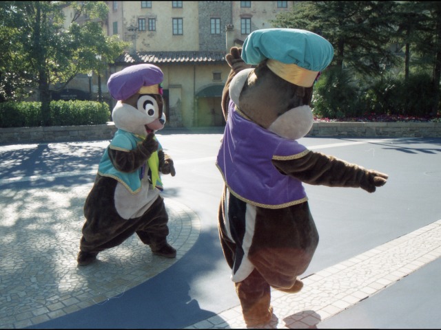 チップとデール（エントランス）