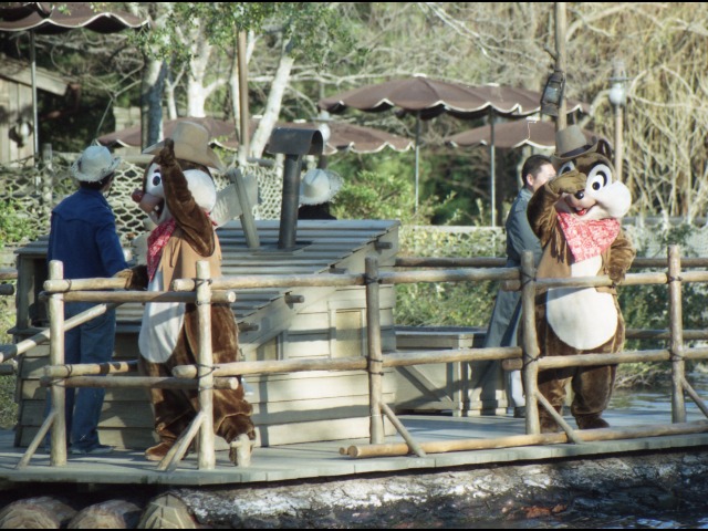 いかだのデールとチップ（ウエスタンランド）